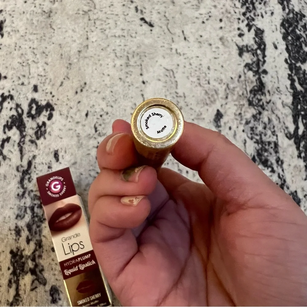 Grande Cosmetics Grande LIPS HydraPlump Liquid Lipstick Smoked Sherry